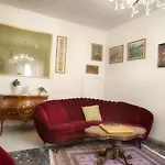 Cozy Downtown בית הארחה 4*