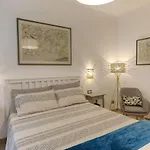 בית הארחה Cozy Downtown 4*