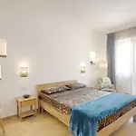 בית הארחה Cozy Downtown 4*