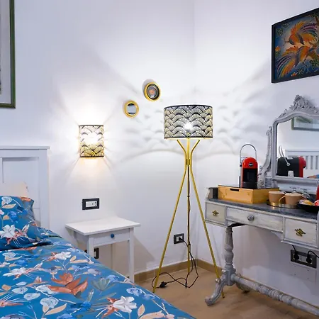 Cozy Downtown Pensión 4*